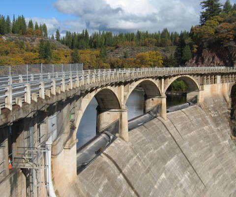A dam over the Pit River in northern California